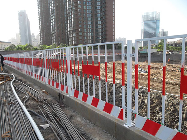 基坑护栏 - 河北旭凰金属丝网制品有限公司图片4